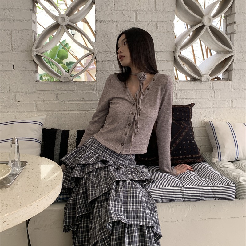 Women's Light Purple V-Neck Slim Knit Long Sleeve Top - Image 5