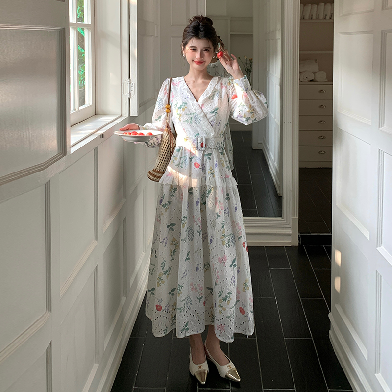 French Tea Break V-Neck Floral Dress with Belt