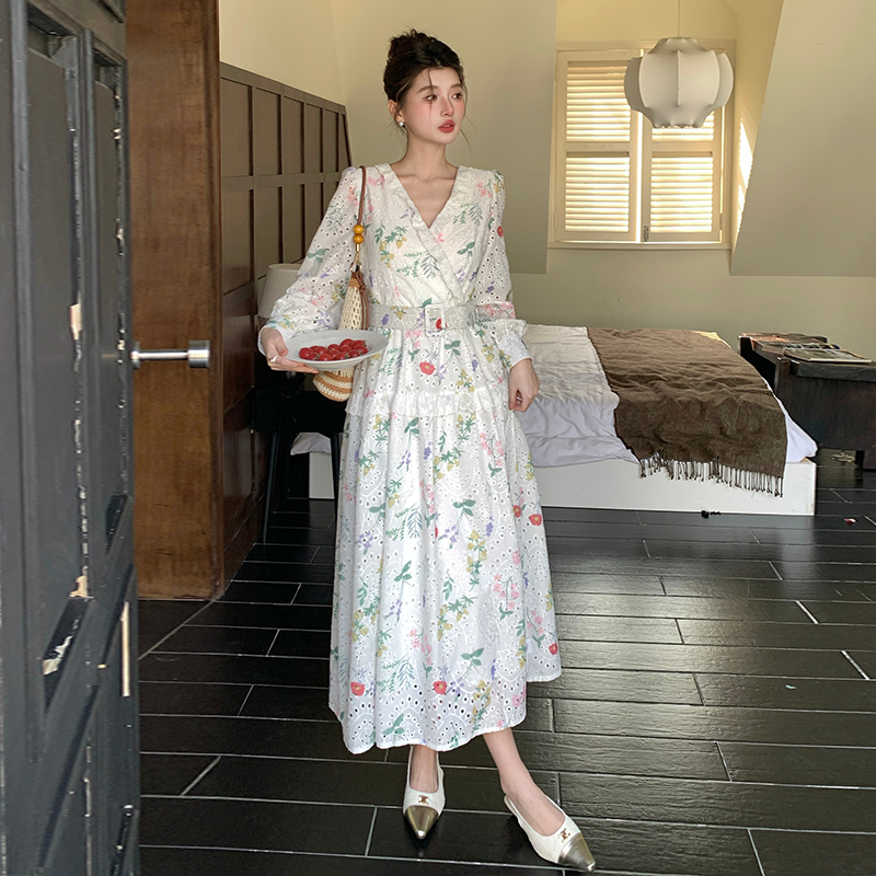 French Tea Break V-Neck Floral Dress with Belt - Image 2