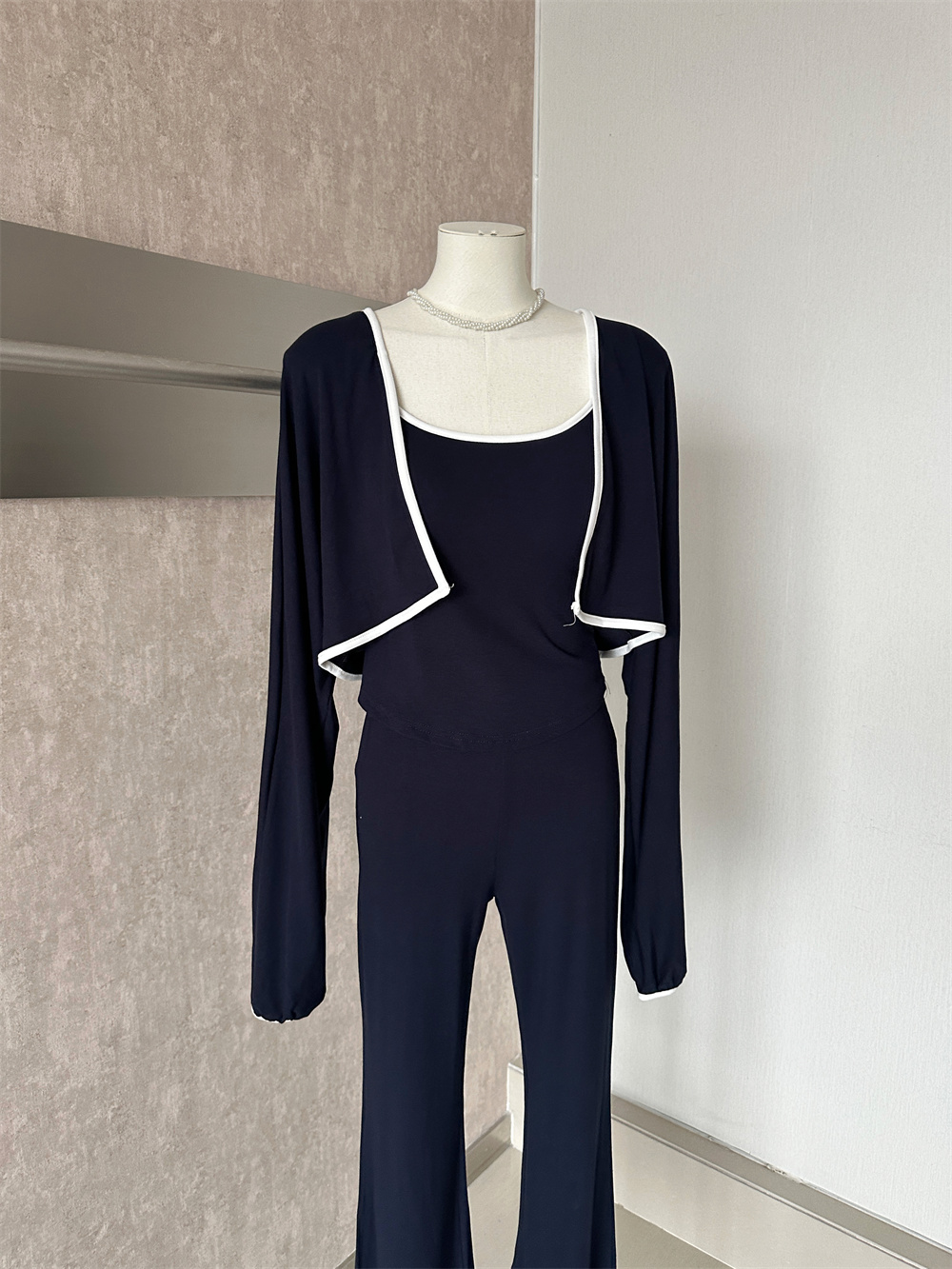 LL Women's 3-Piece Fashion Set with Batwing Sleeve, Cami and Pants - Image 4