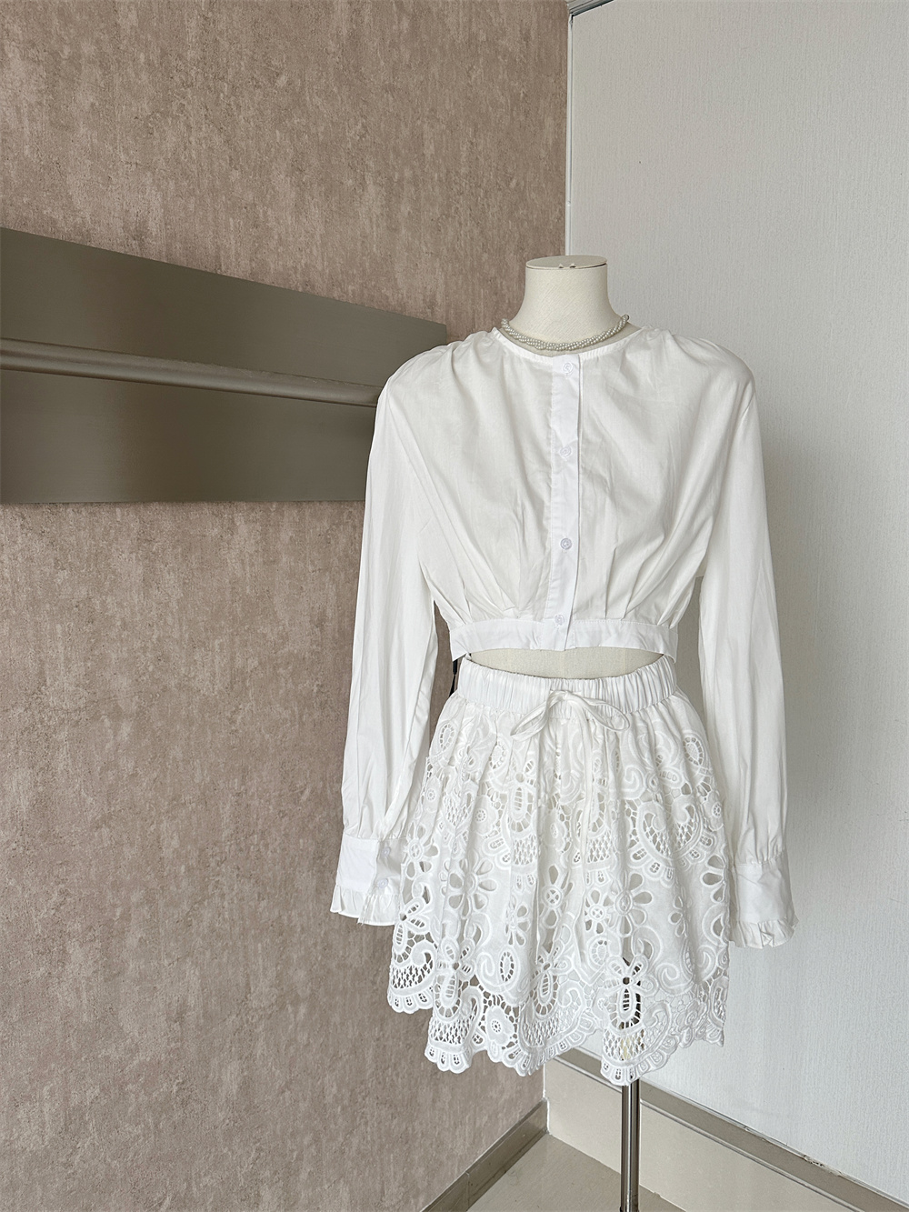 Sweet Vacation Style Puff Sleeve Crop Top Two-Piece Set for Women - Image 2