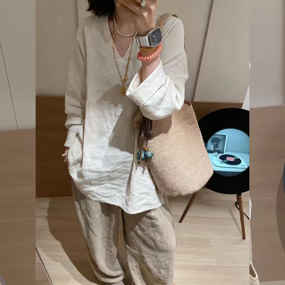 Autumn New Relaxed Fit Korean Style Cotton Linen V-Neck Long Sleeve Shirt